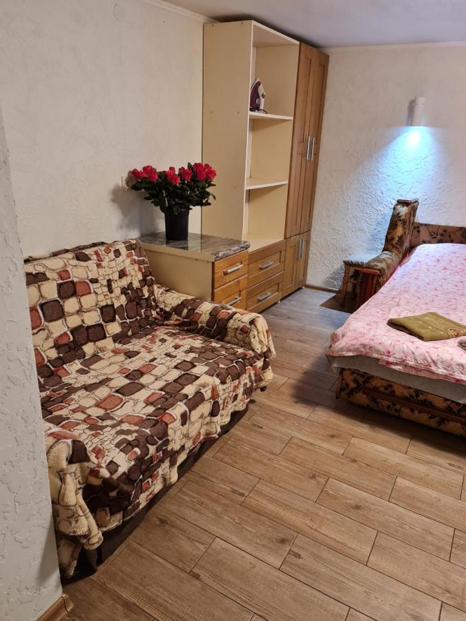 Студіо На Кoновальця Lägenhet Lviv Exteriör bild