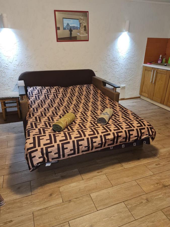 Студіо На Кoновальця Lägenhet Lviv Exteriör bild